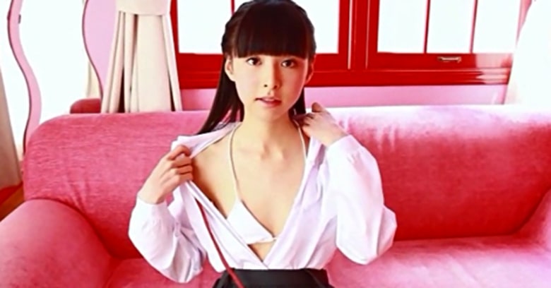 花桃こひなの貧乳